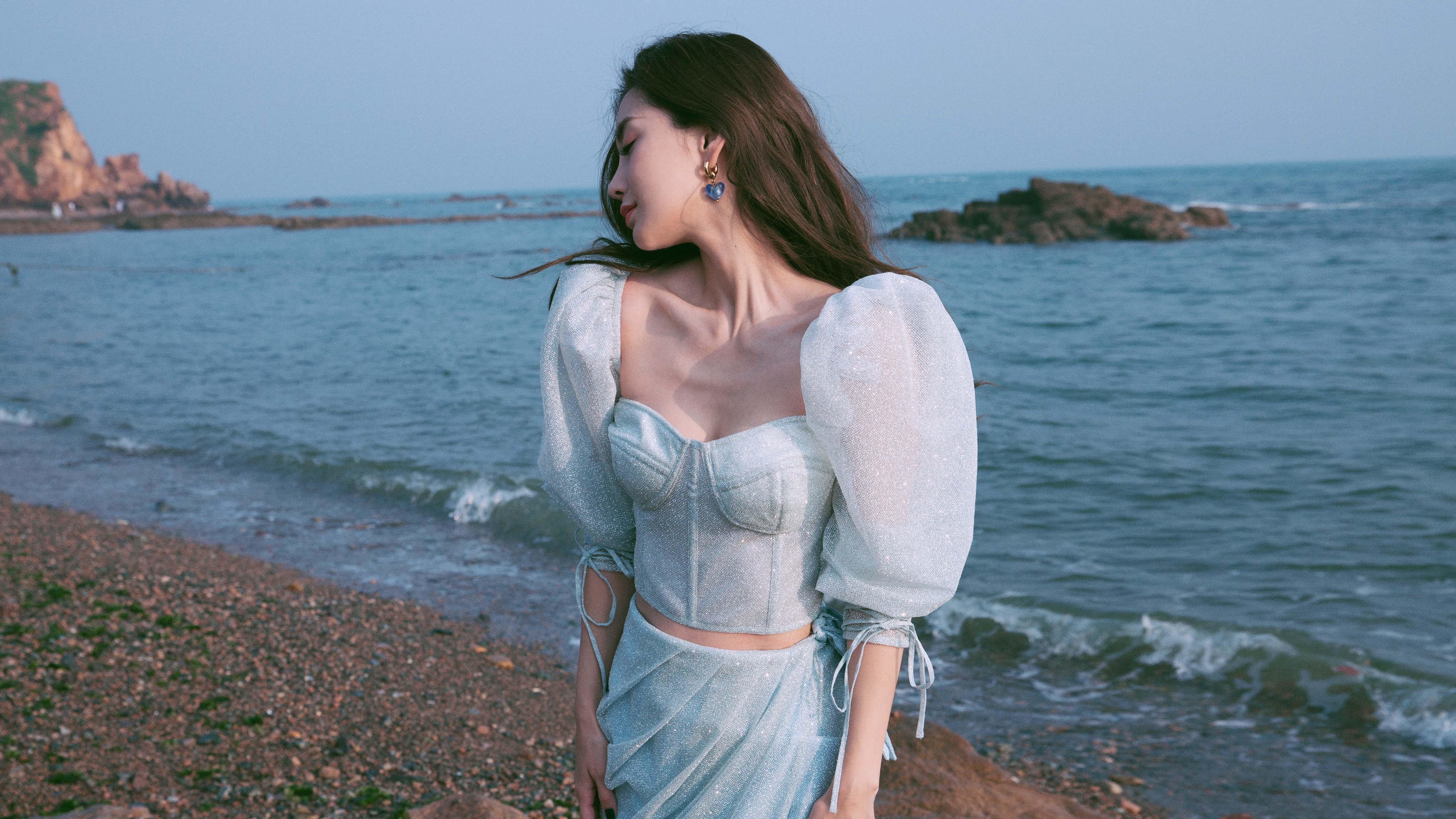 爱游戏娱乐网址-切尔西球员个人技术全面，球队战术多样，切尔西球员大全